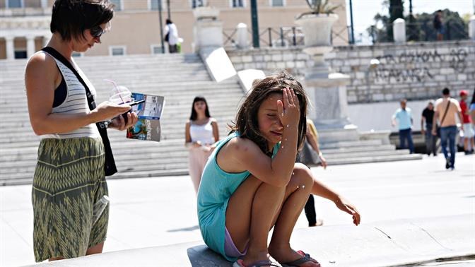 Έρχεται ισχυρός καύσωνας με 40άρια – Πότε κορυφώνεται